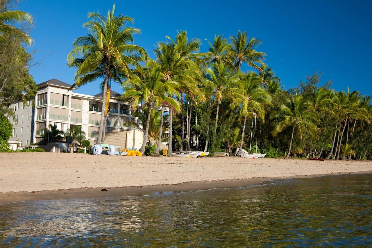 Island Views Beachfront Apartments Palm Cove Exterior foto